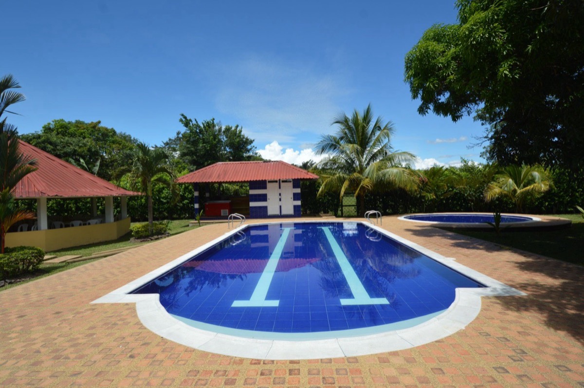 Piscina para adultos y piscina para niños de Finca San Luis
